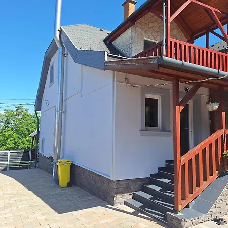 Gazde/Camere de închiriat Dream 4 Persons Free Sauna Mişcolţ